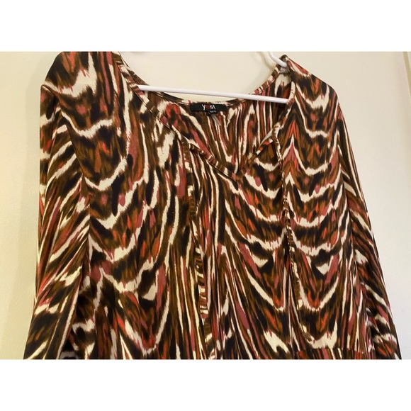 Patterned Dress - Picture 2 of 3